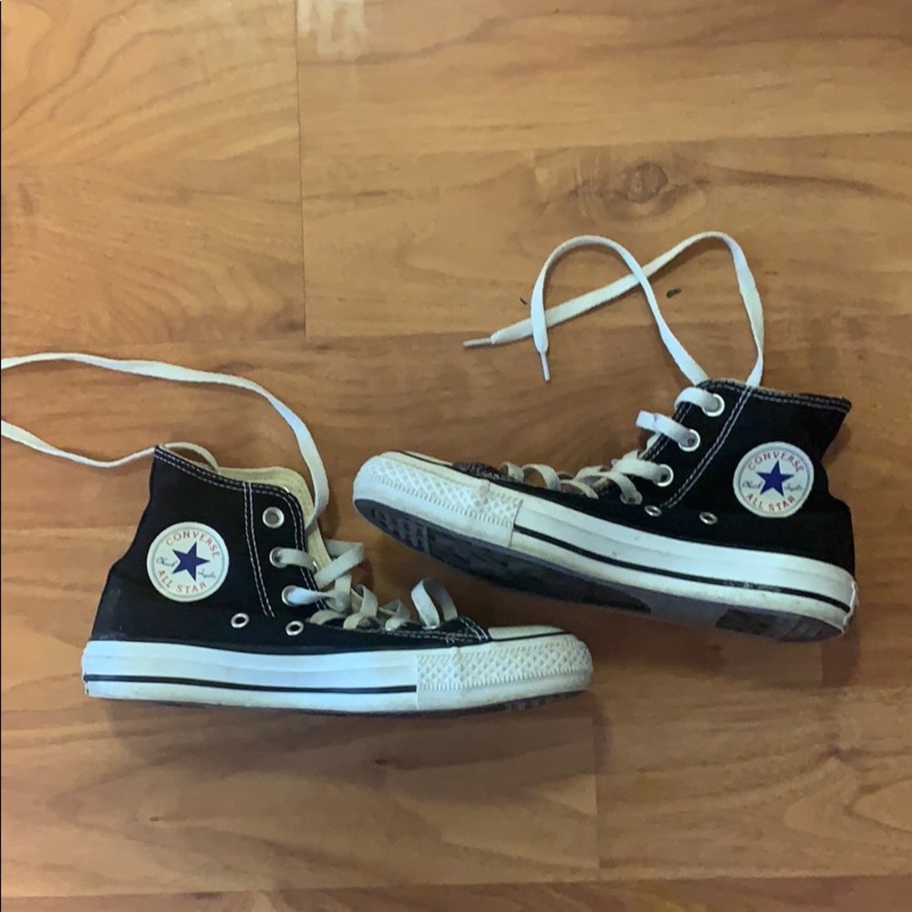 High top black and white converse
